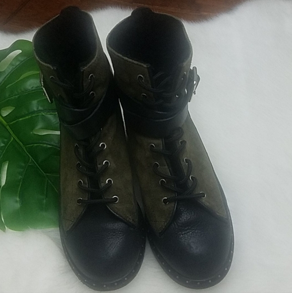 UGG Australia Collection Combat Boots Size 6.5 - Picture 6 of 13
